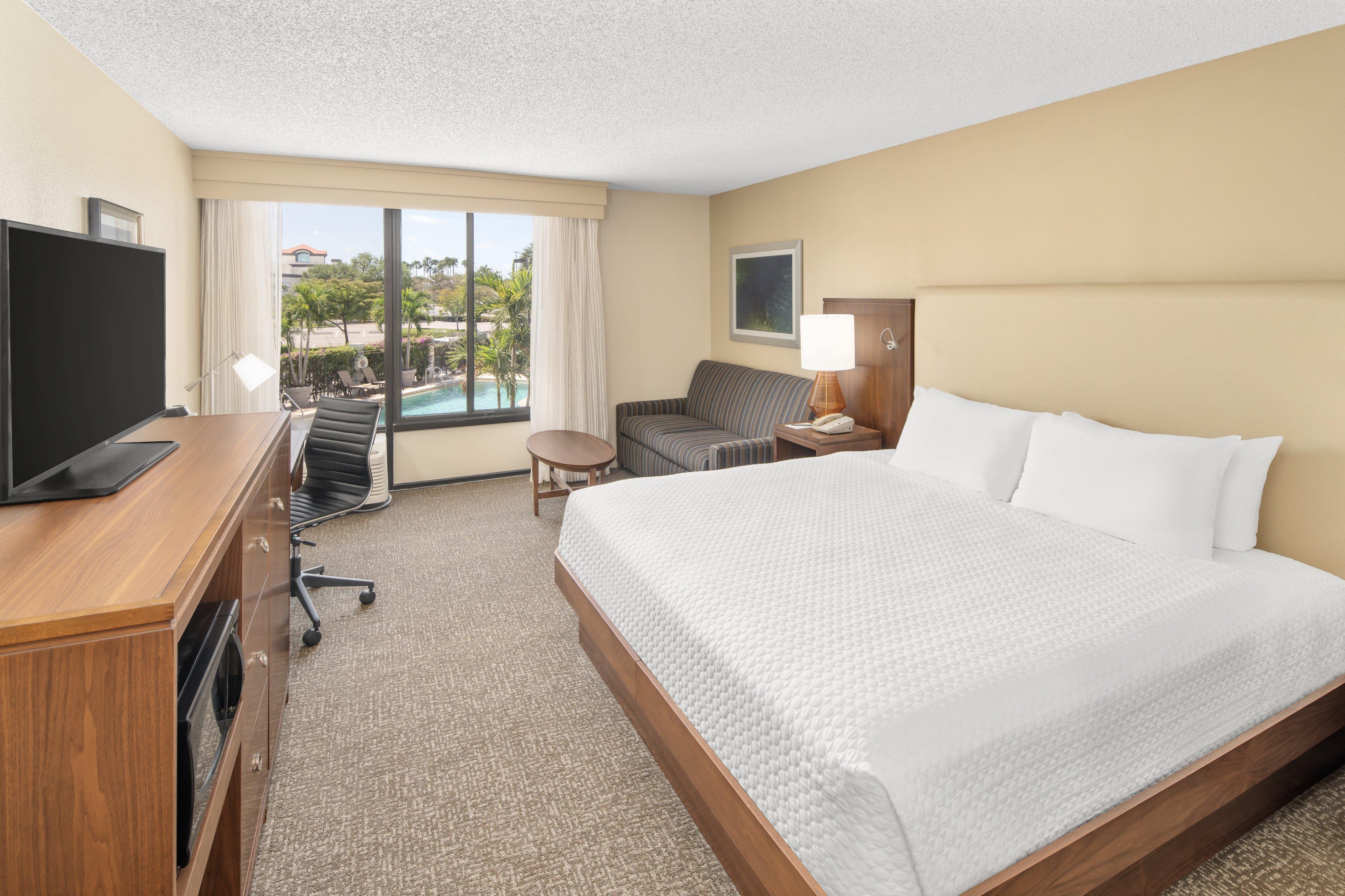 Doubletree By Hilton Fort Myers At Bell Tower Shops Екстер'єр фото