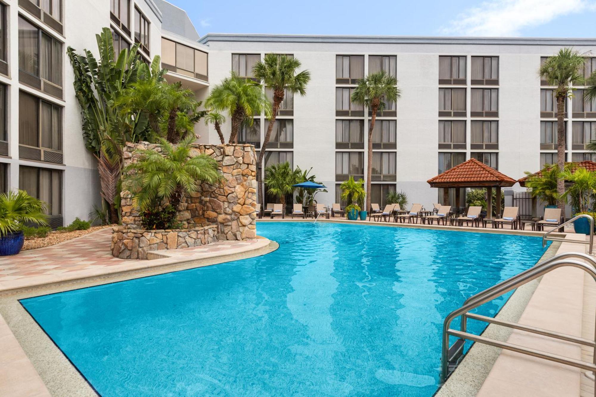 Doubletree By Hilton Fort Myers At Bell Tower Shops Екстер'єр фото