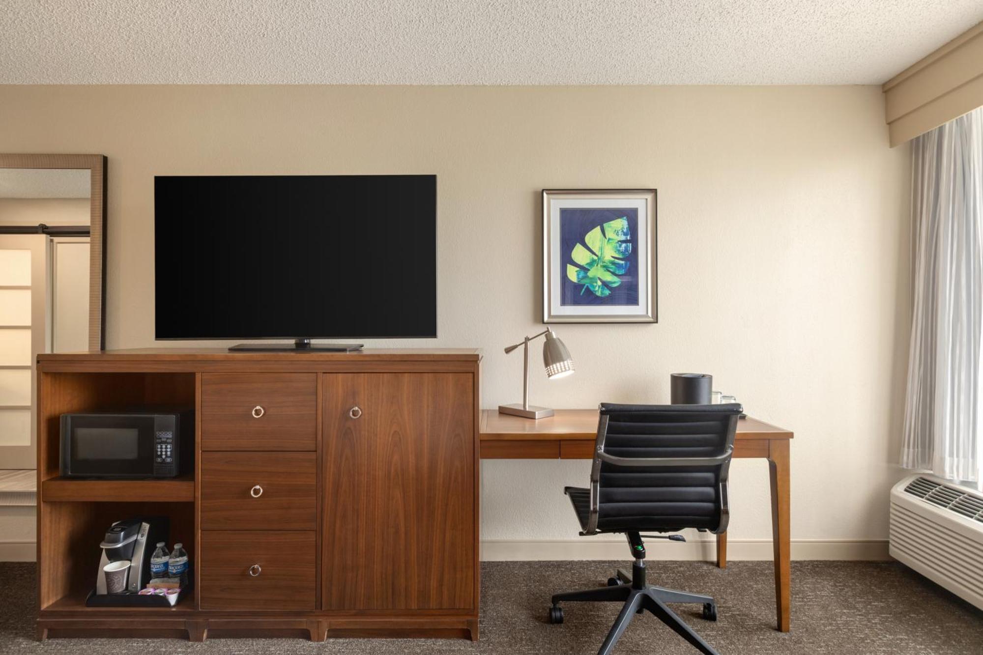 Doubletree By Hilton Fort Myers At Bell Tower Shops Екстер'єр фото
